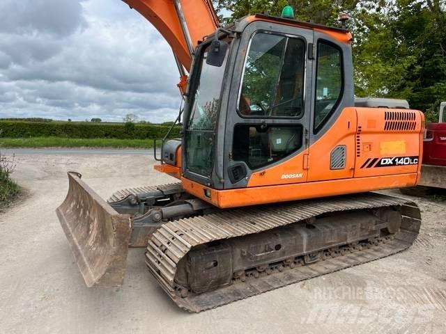 Doosan DX 140 LC Raupenbagger