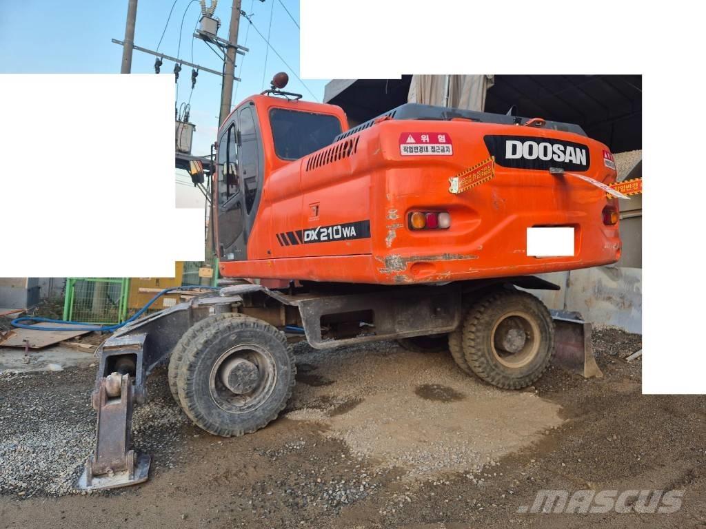 Doosan DX210W Mobilbagger