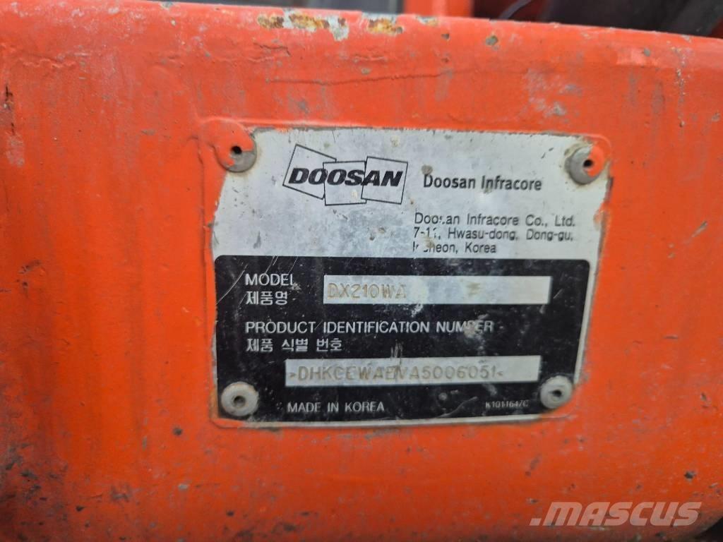 Doosan DX210W Mobilbagger
