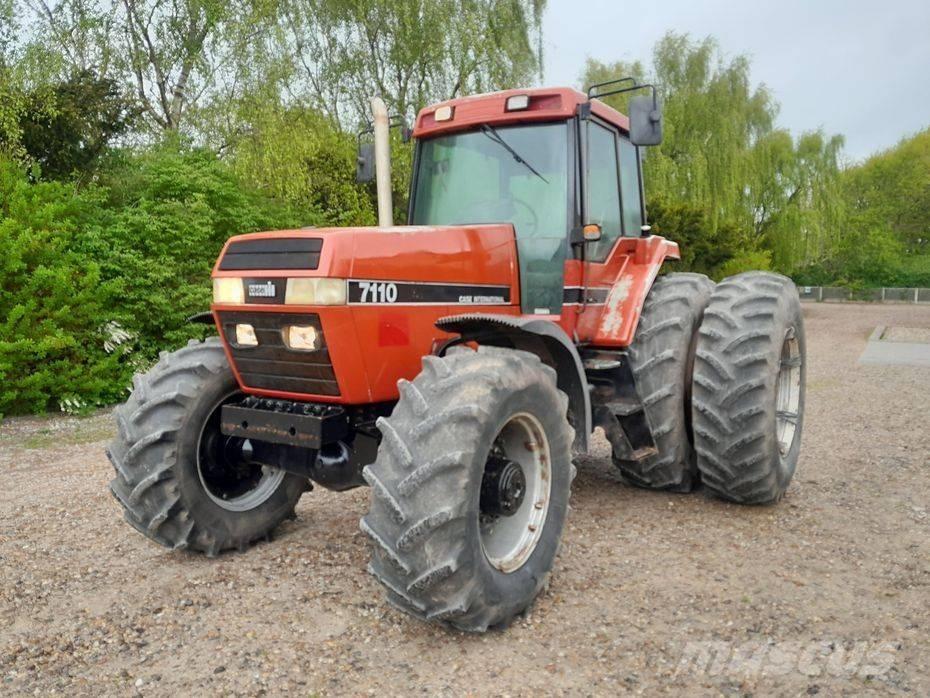 Case IH Magnum 7110 Traktoren