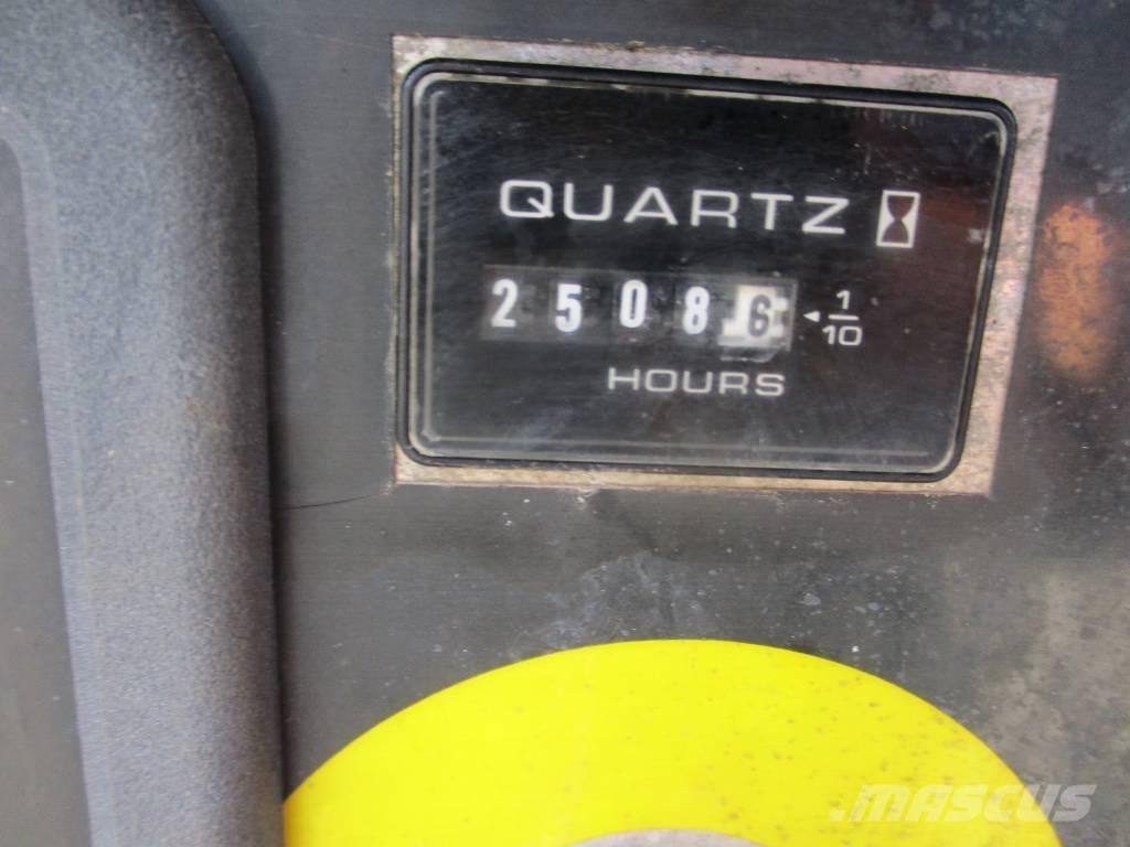 JLG 340 AJ (511) Kompakte selbstfahrende Hebebühnen