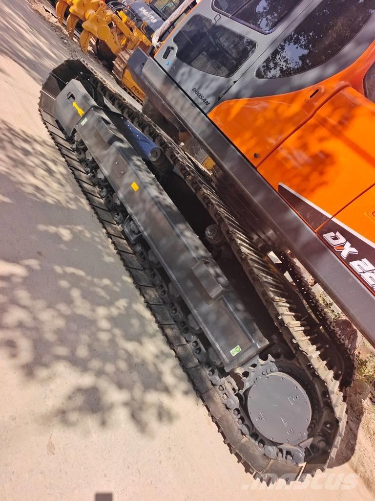 Doosan DX225 LC-9C Raupenbagger