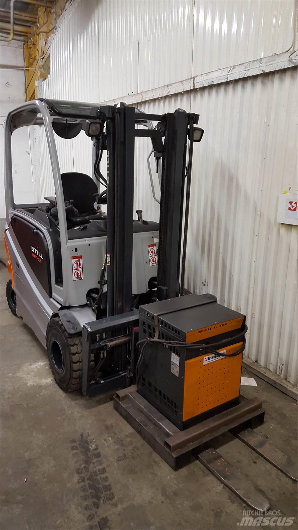 Still RX60-25 Elektro Stapler
