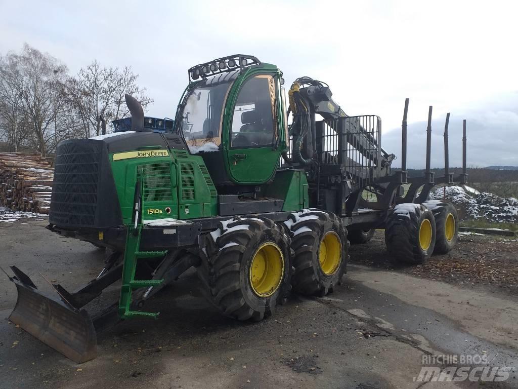 John Deere 1510 E Forwarder