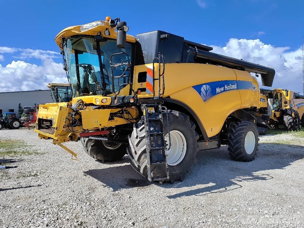 New Holland CX 8090 Mähdrescher