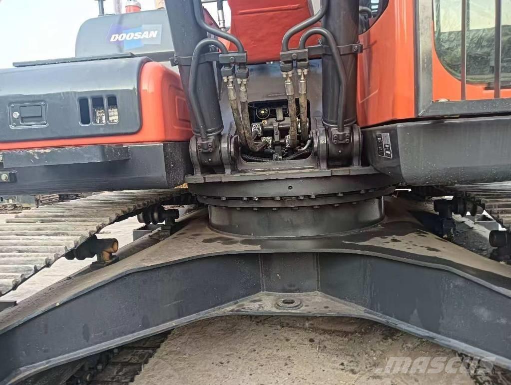 Doosan DX 225 LC-9C Raupenbagger