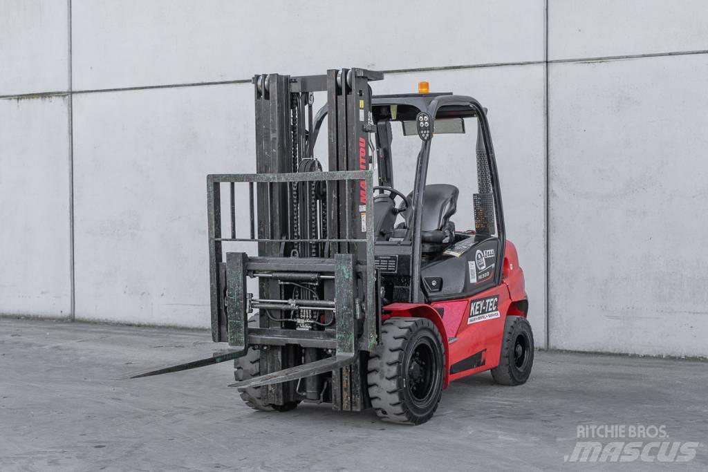 Manitou MI 30 D Diesel Stapler