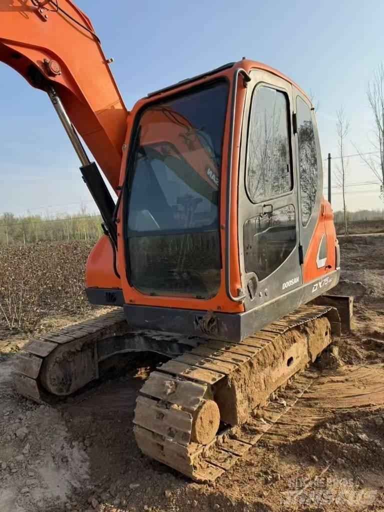 Doosan DX 75-9 C Raupenbagger