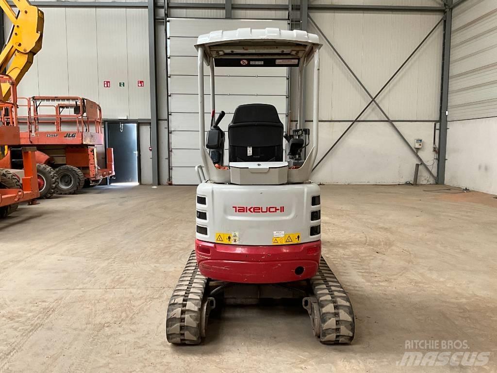 Takeuchi TB 215 R Minibagger < 7t