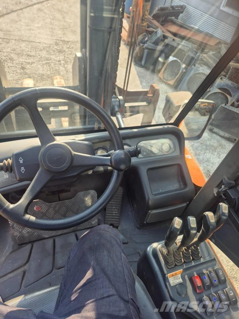 Hyundai 160 D-7 E Diesel Stapler