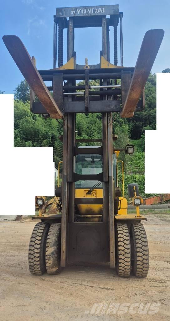 Hyundai 160 D-7 E Diesel Stapler