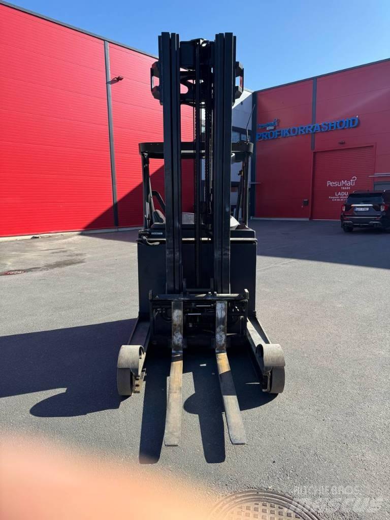 Linde R 25 Schubmaststapler