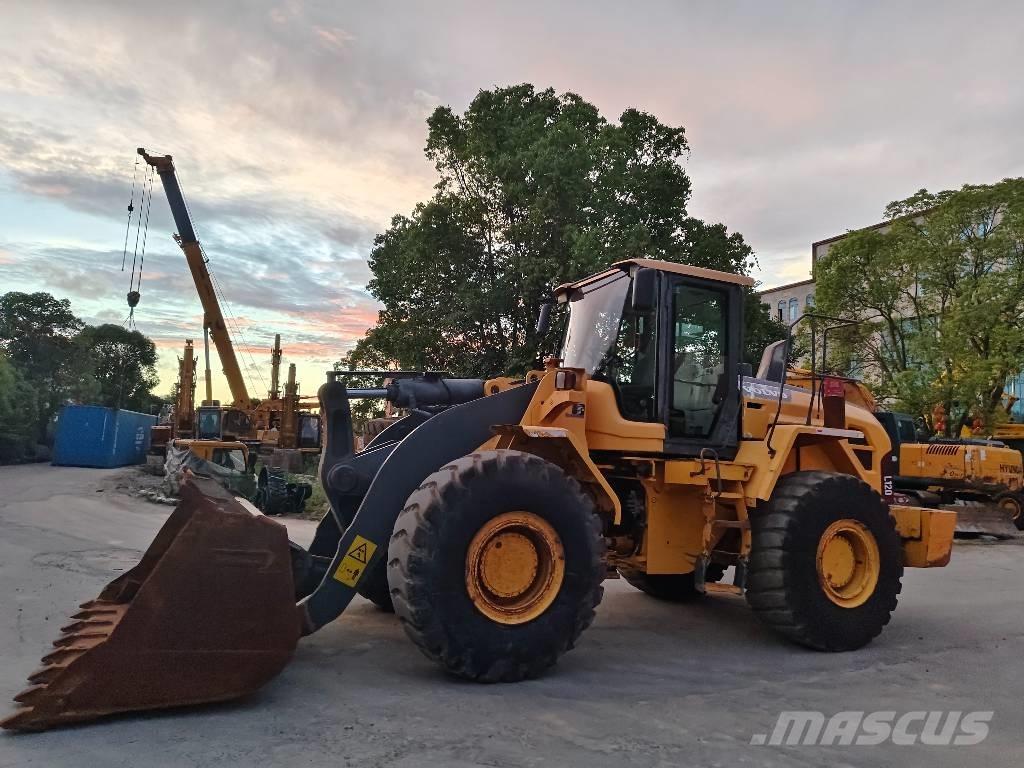 Volvo L 120 Radlader