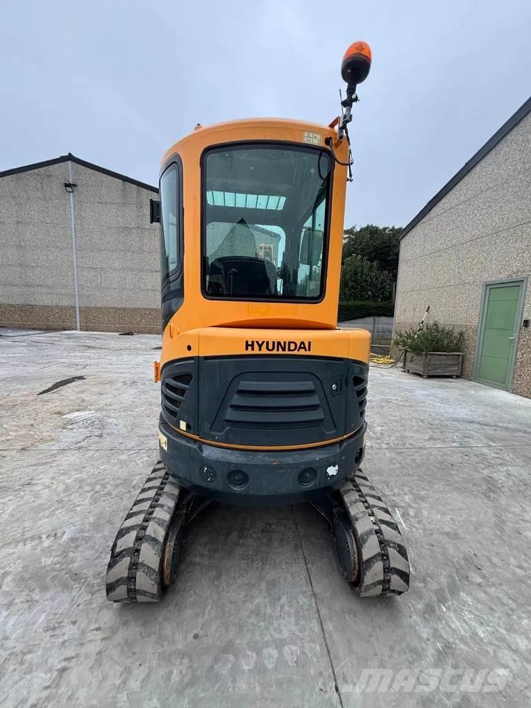 Hyundai R25Z Minibagger < 7t