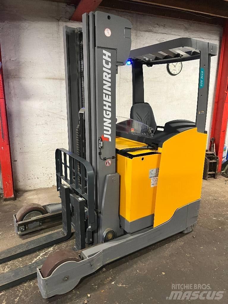 Jungheinrich ETM 325 Schubmaststapler