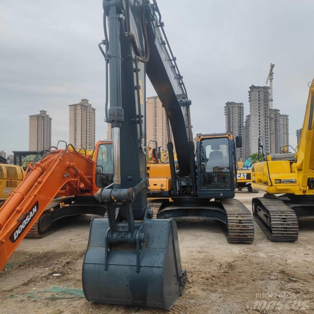 Hyundai R 225LC-9T Raupenbagger