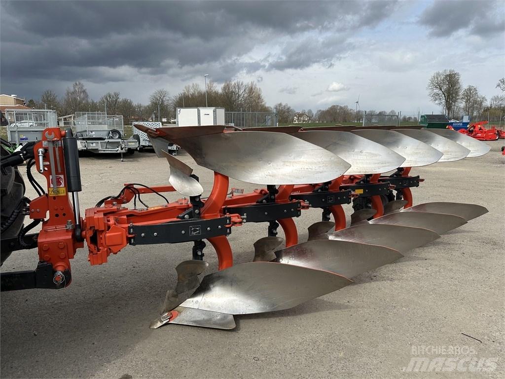 Kubota RV3005V Demo Wendepflüge