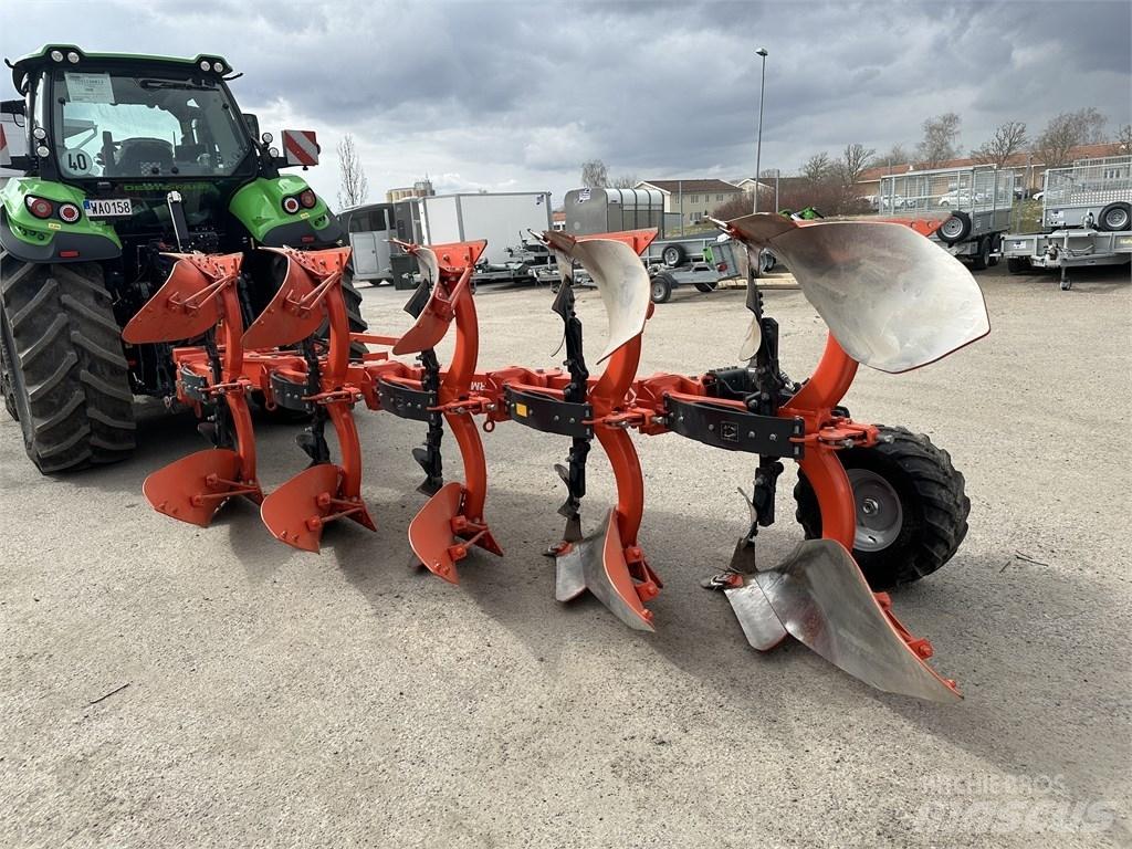 Kubota RV3005V Demo Wendepflüge