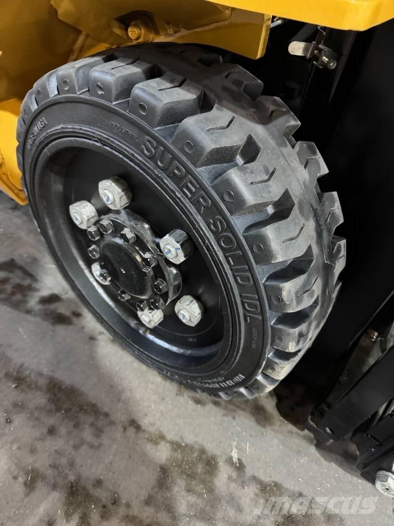 CAT FGC20N Andere Gabelstapler