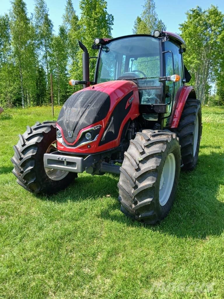 Valtra A 105 Traktoren