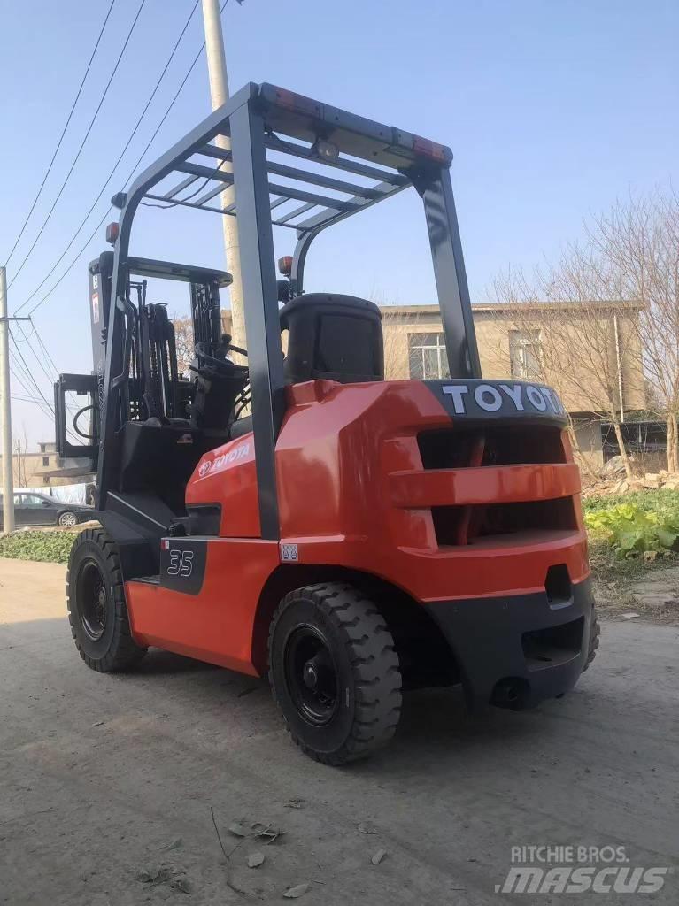 Toyota FD 35 Diesel Stapler