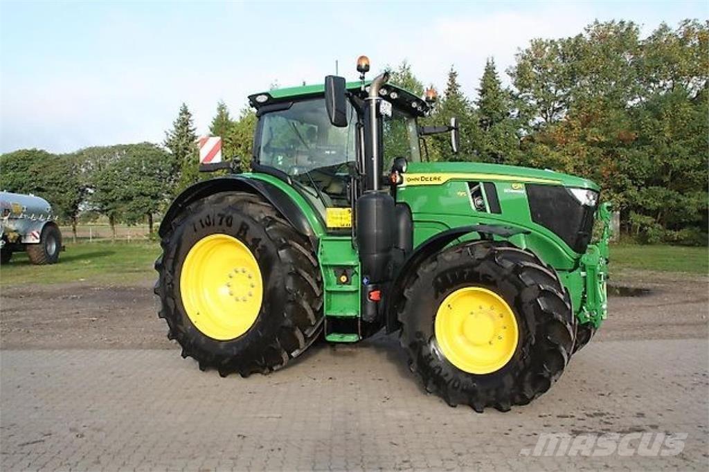 John Deere 6R195 Traktoren