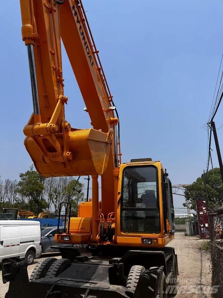 Hyundai 210W-7 Mobilbagger