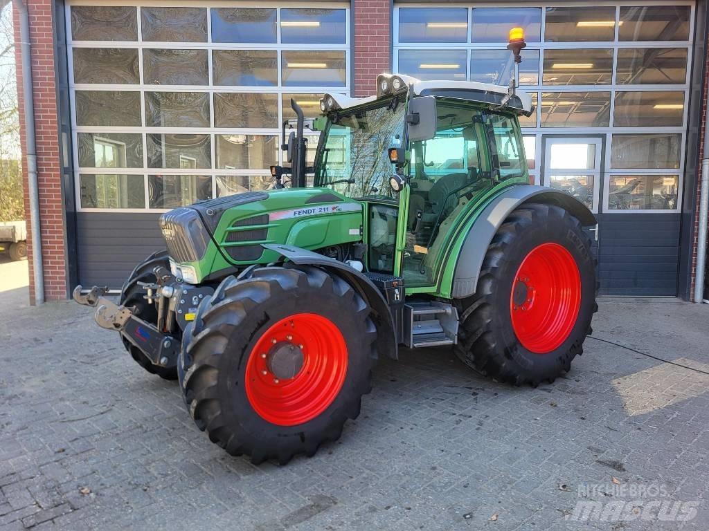 Fendt 211 Vario TMS Traktoren