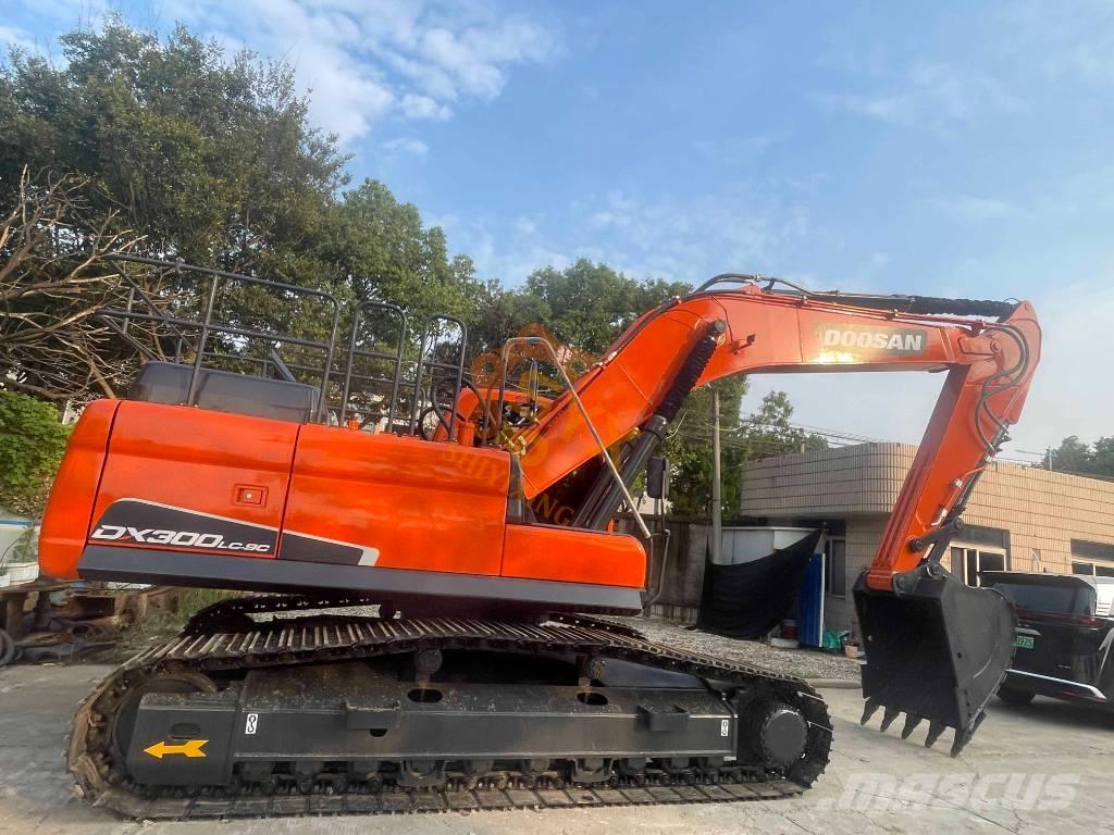 Doosan DX300LC-9C Raupenbagger