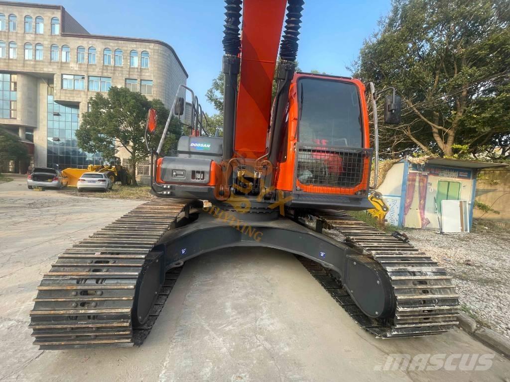 Doosan DX300LC-9C Raupenbagger
