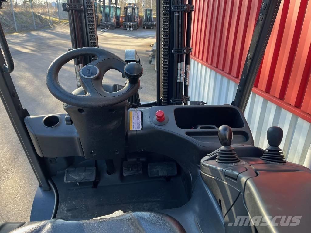 Linde E25L-02 Elektro Stapler