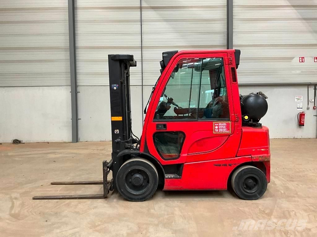 Hyster H 2.5 FT Gas Stapler
