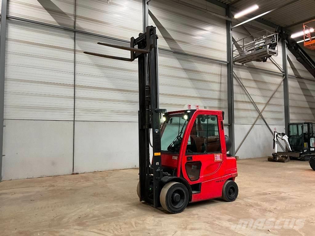 Hyster H 2.5 FT Gas Stapler