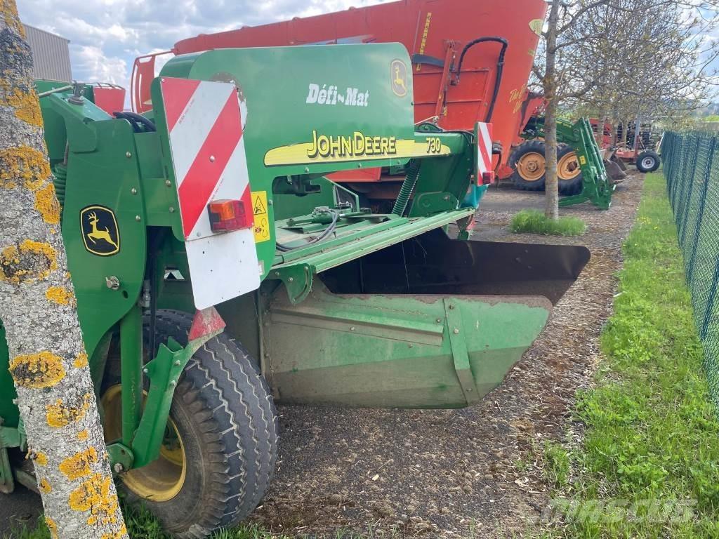 John Deere 730 Gezogene und selbstfahrende Mäher