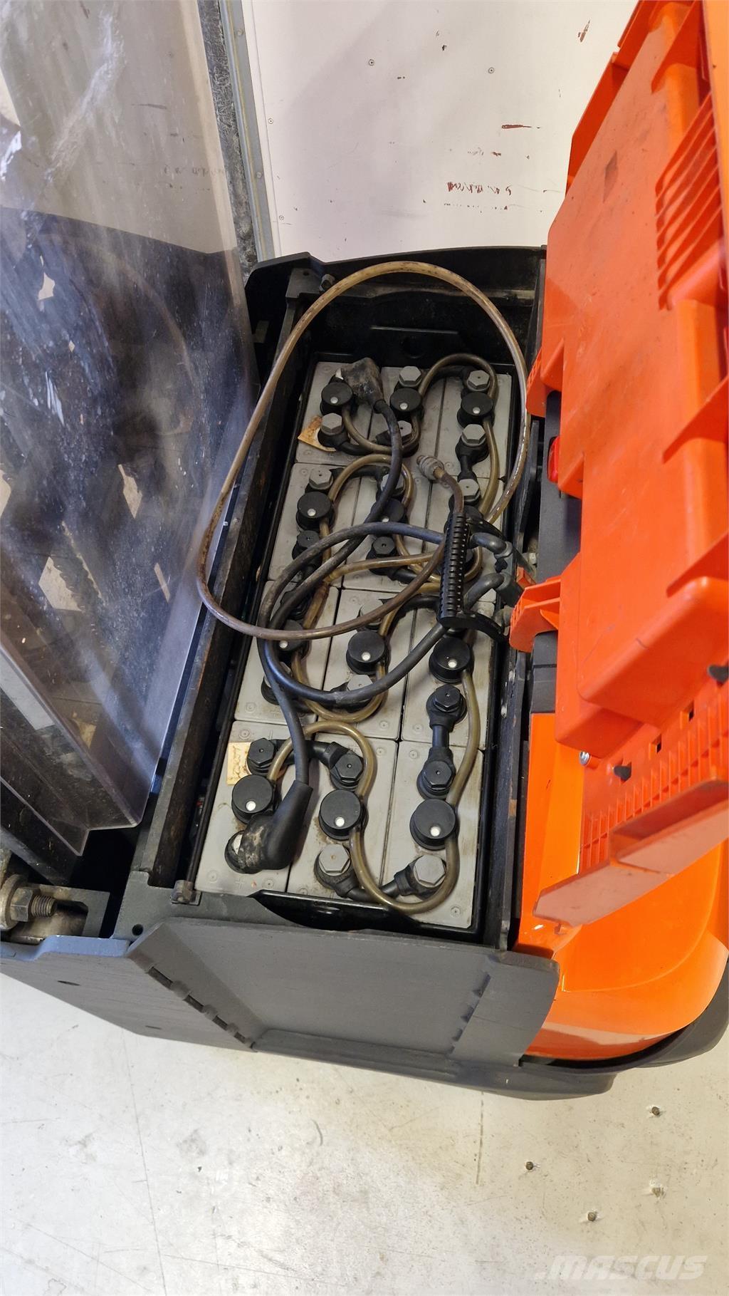 Toyota SWE140L Selbstfahrstapler