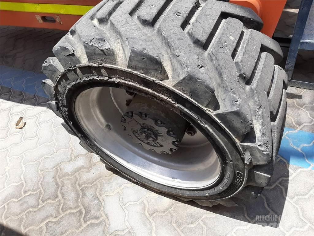 JLG 800AJ Gelenkteleskoparbeitsbühnen