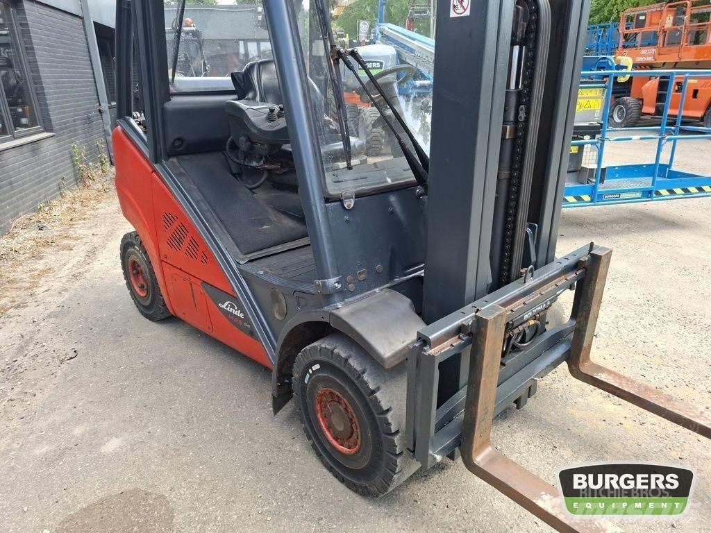 Linde H25T Gas Stapler