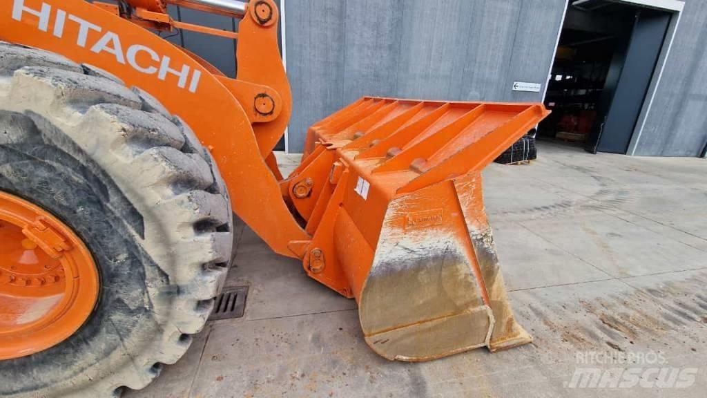Hitachi ZW 310-6 Radlader