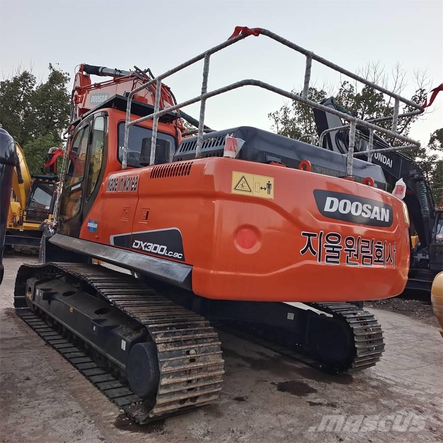 Doosan DX 300LC-9C Raupenbagger