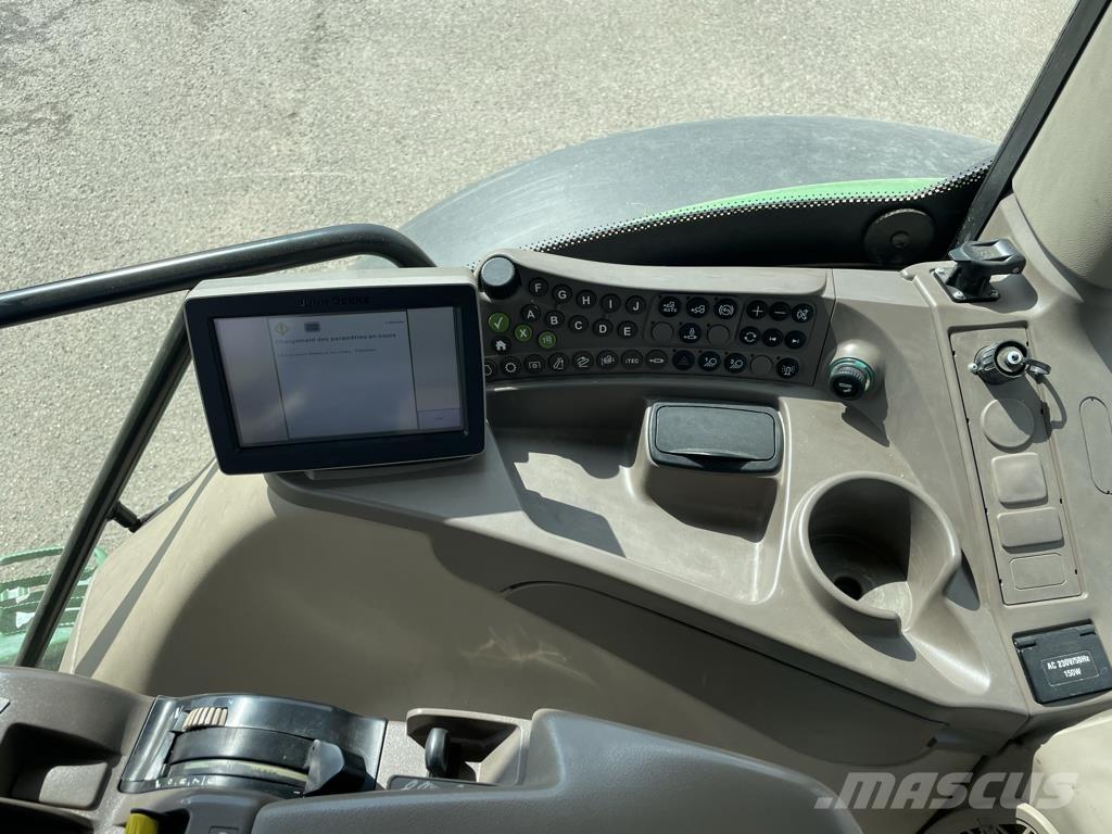 John Deere 6210R Traktoren