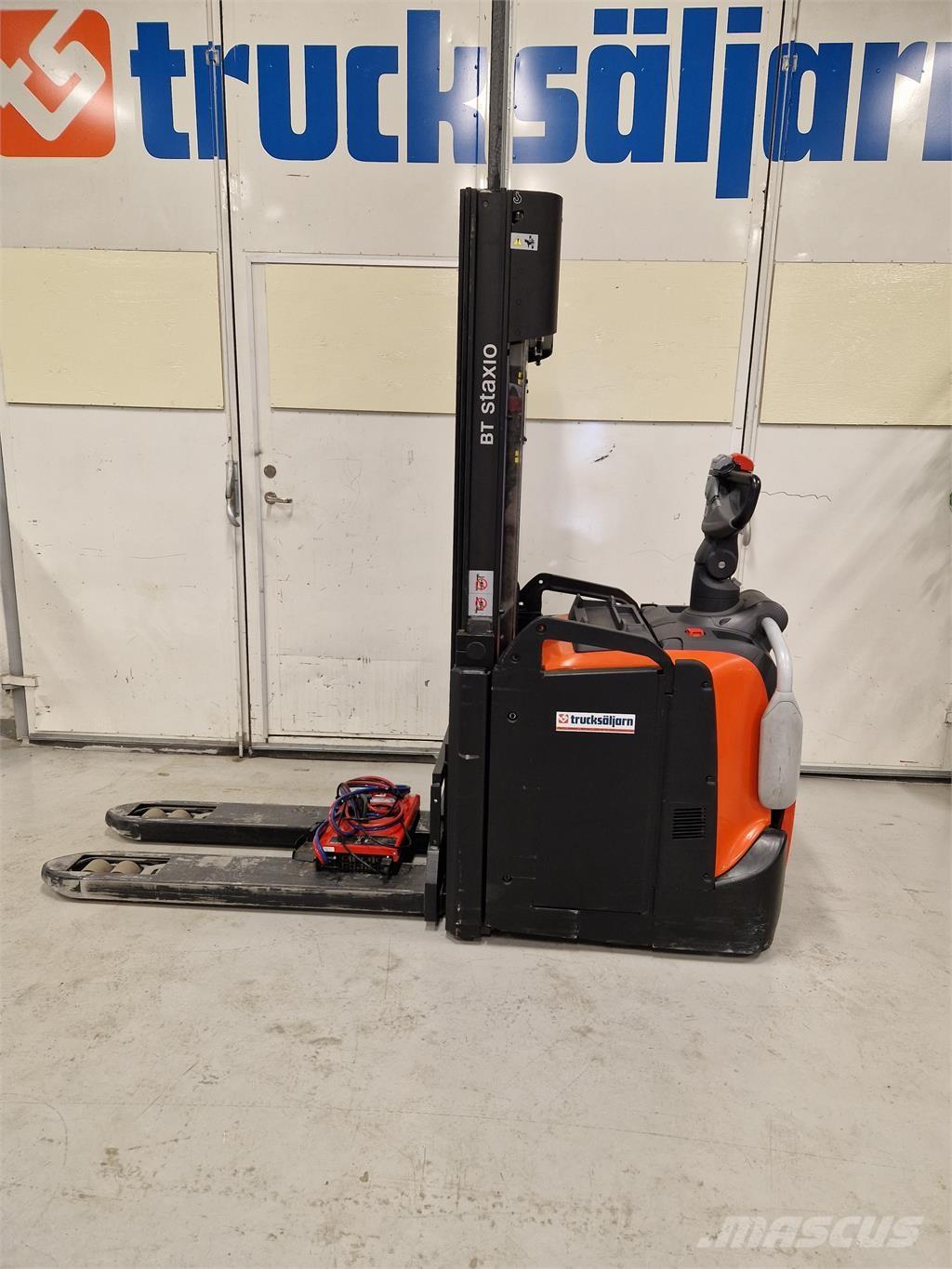 Toyota SPE120L Selbstfahrstapler