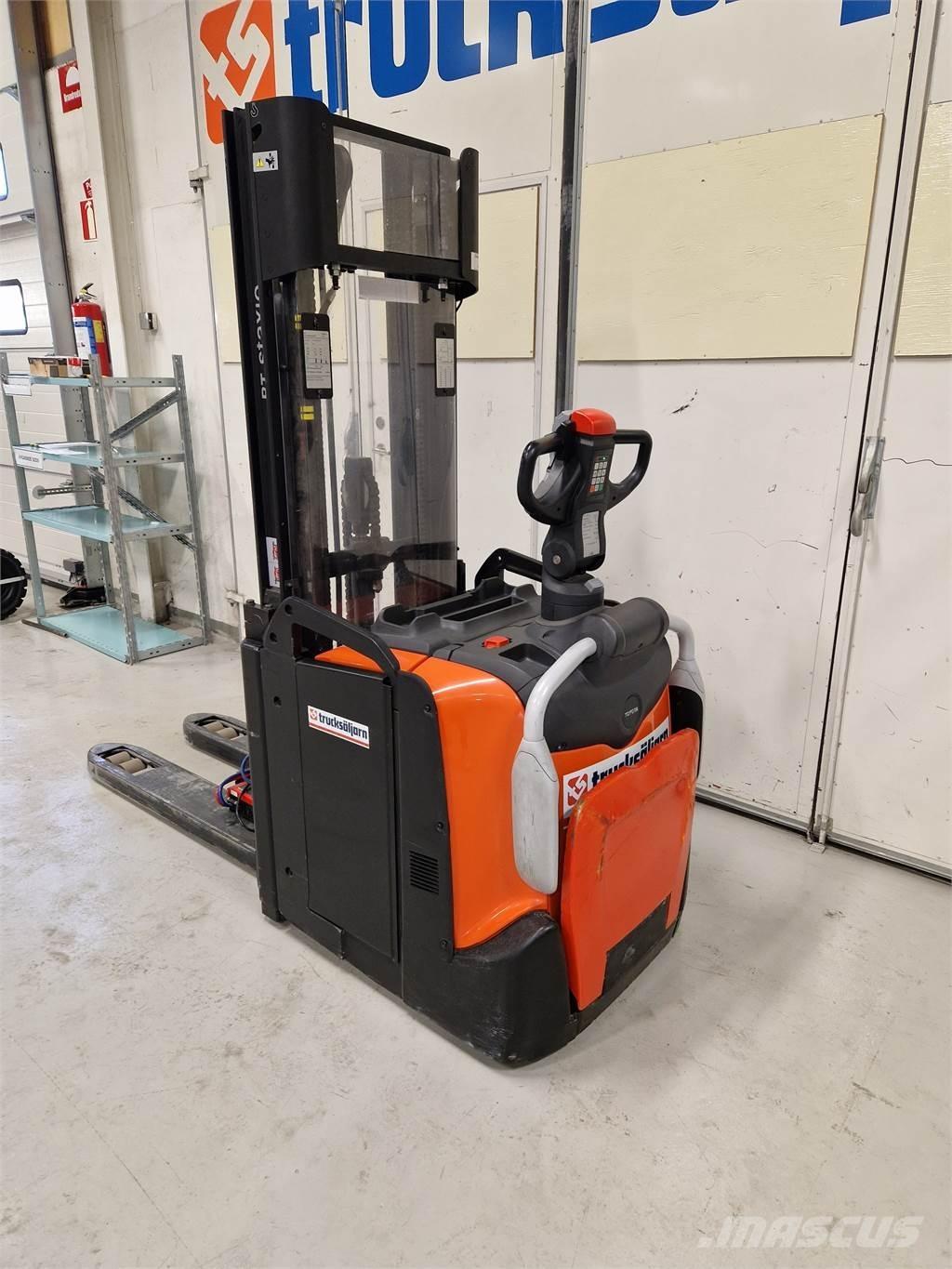 Toyota SPE120L Deichselstapler