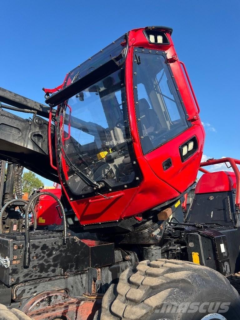 Komatsu 931 XC Harvester