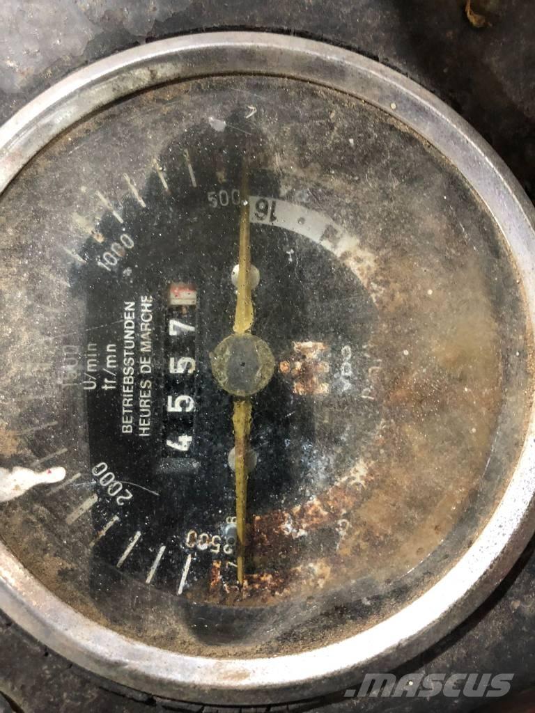 International 353 Traktoren