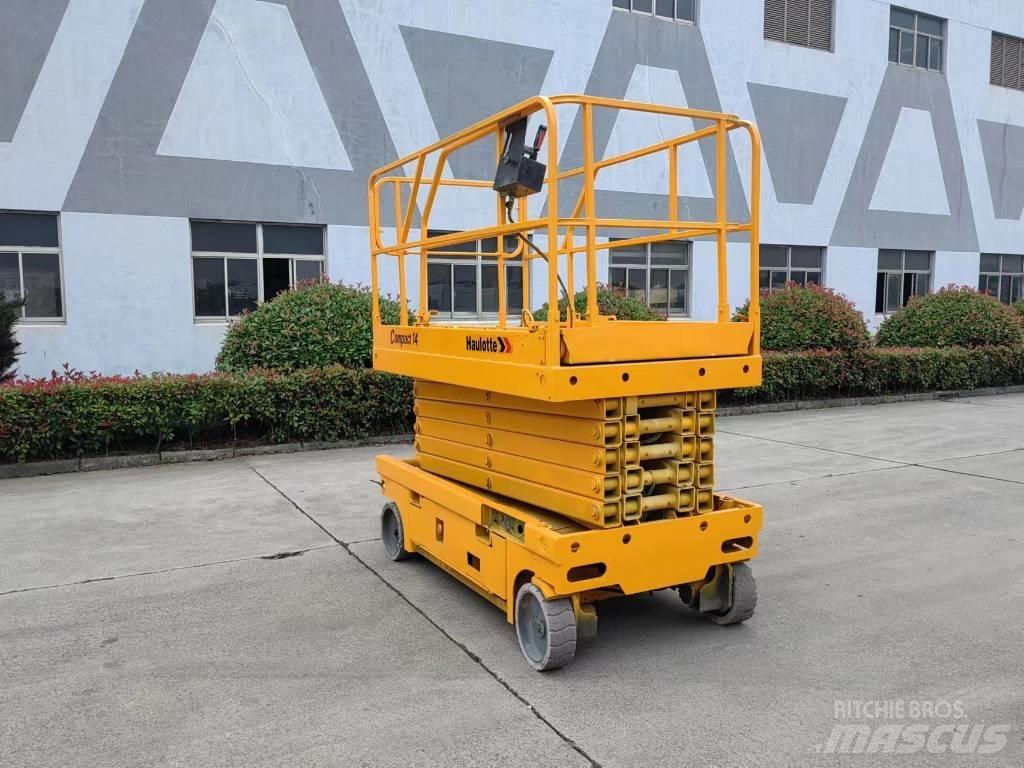 Haulotte COMPACT 14 Scheren-Arbeitsbühnen