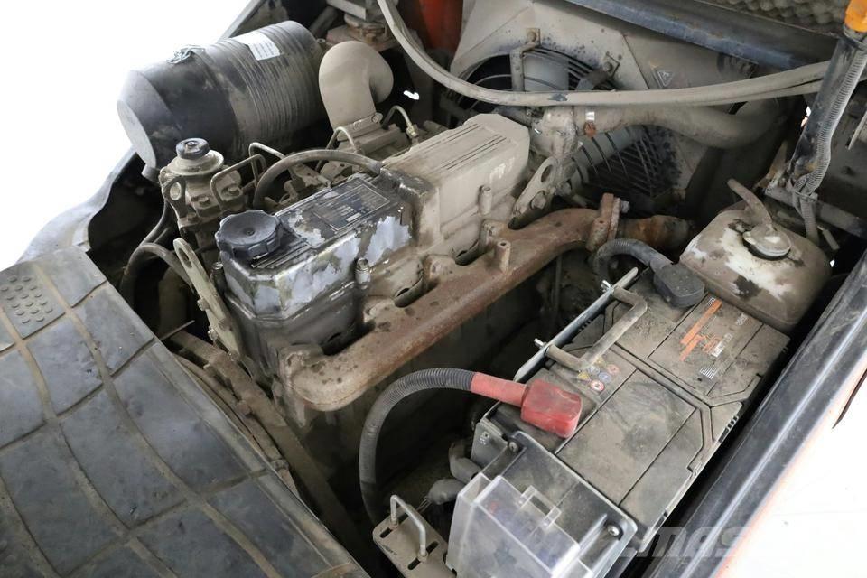 Nexen FDE-30 Diesel Stapler