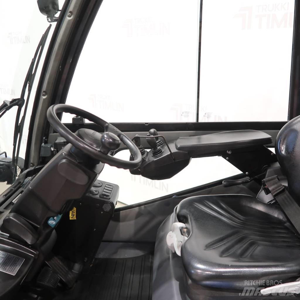 Toyota 02-8FGF30 Gas Stapler