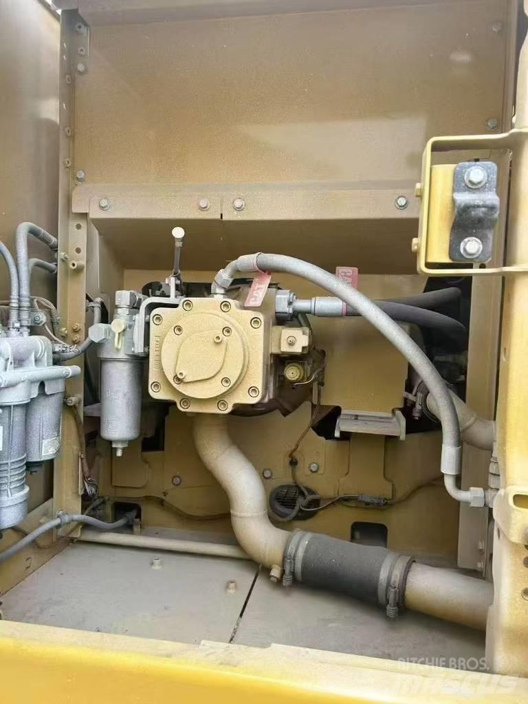 CAT 323 Raupenbagger