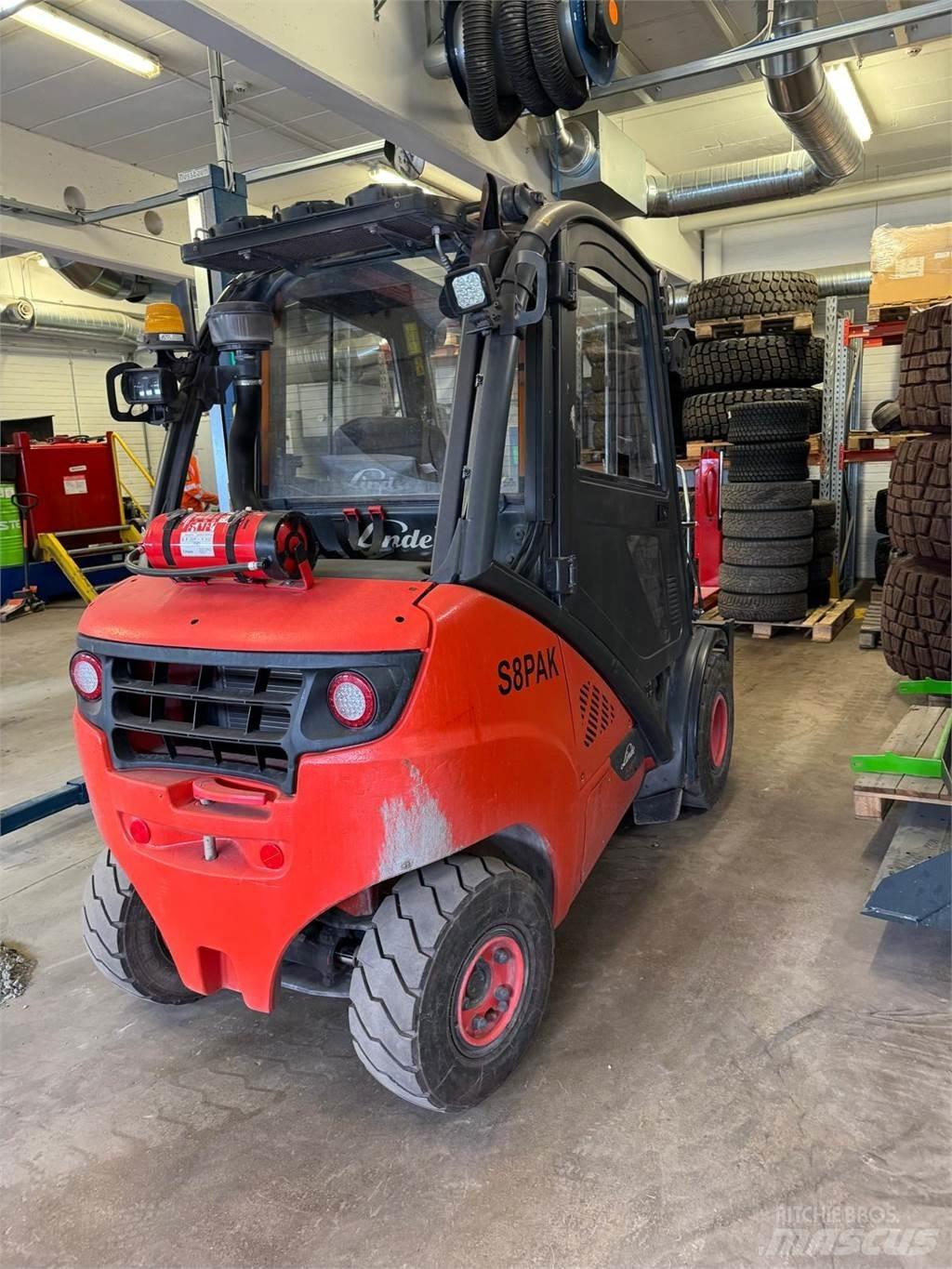 Linde H30D-02 Diesel Stapler