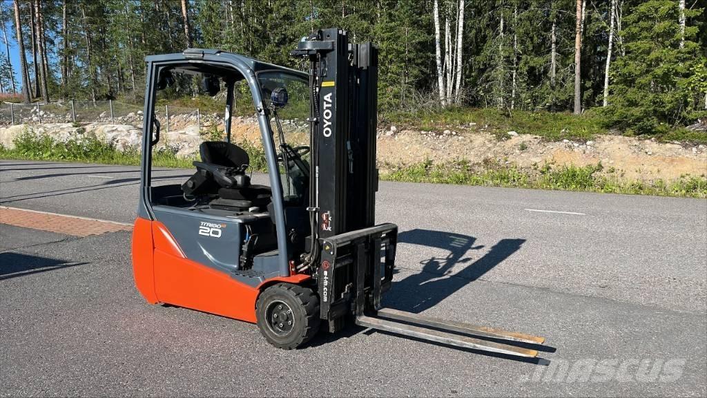 Toyota 8 FBET 20 Elektro Stapler